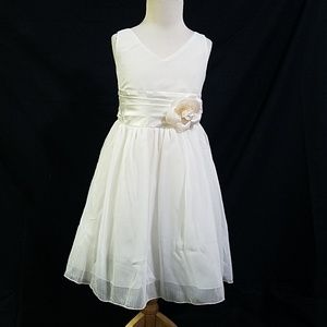 Ivory Sleeveless V Neckline Knee Length Dress